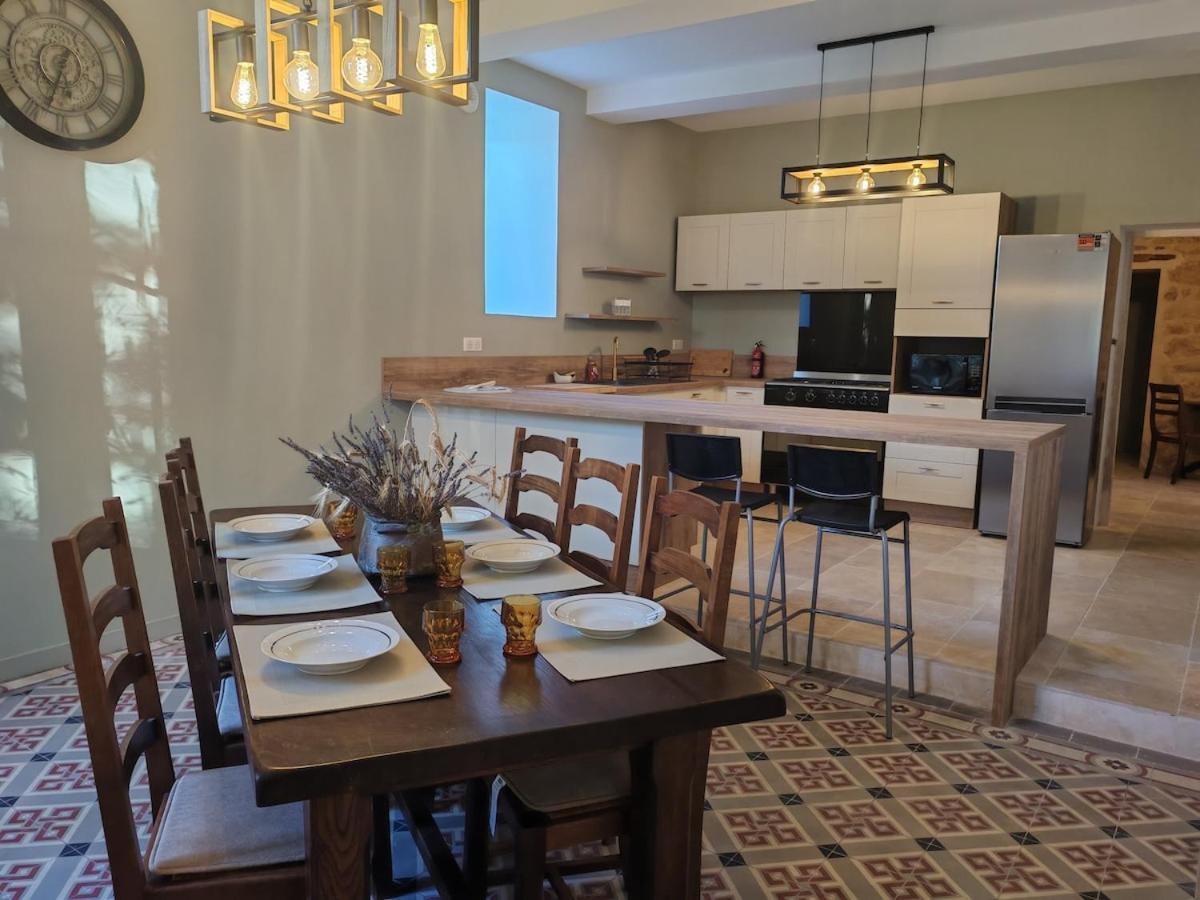 Authentique Mas Provencal Avec Son Grand Parc *