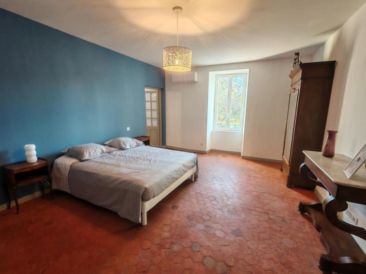 Holiday home Authentique Mas Provencal Avec Son Grand Parc Orange (Vaucluse)